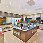 מלון Dosso Dossi & Downtown