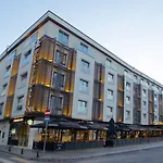 Dosso Dossi & Downtown מלון 5*