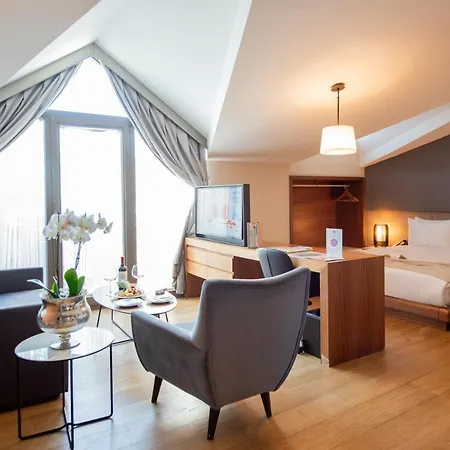 Dosso Dossi & Downtown