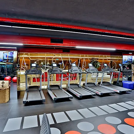 Dosso Dossi & Downtown Istanbul