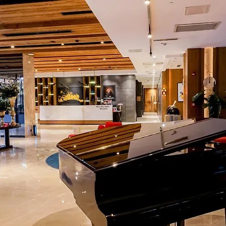 Dosso Dossi & Downtown מלון 5*