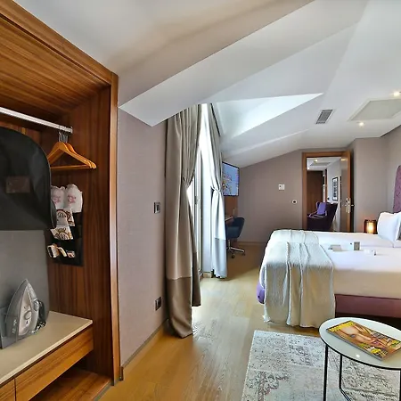 Hotel Dosso Dossi & Downtown 5*