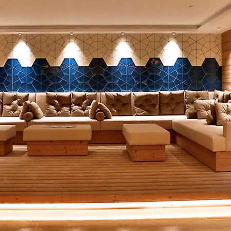 酒店 Dosso Dossi & Downtown 5*