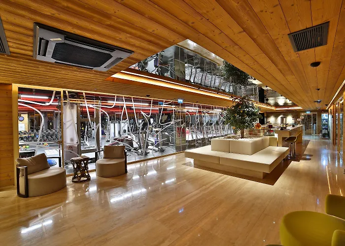 Dosso Dossi & Downtown מלון 5*