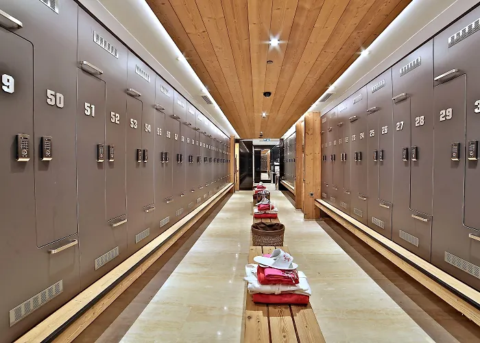 Отель Dosso Dossi & Downtown 5*