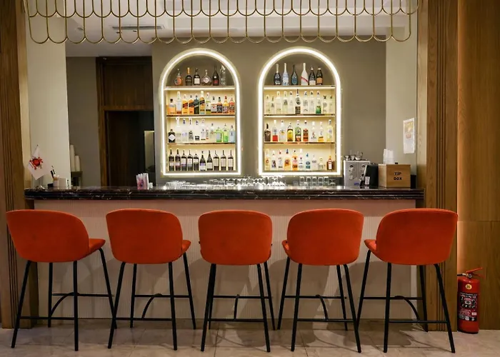 מלון Dosso Dossi & Downtown 5*