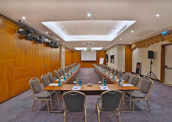 Dosso Dossi & Downtown