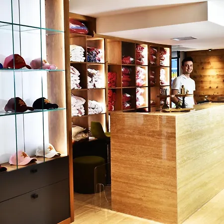 Dosso Dossi & Downtown Отель 5*