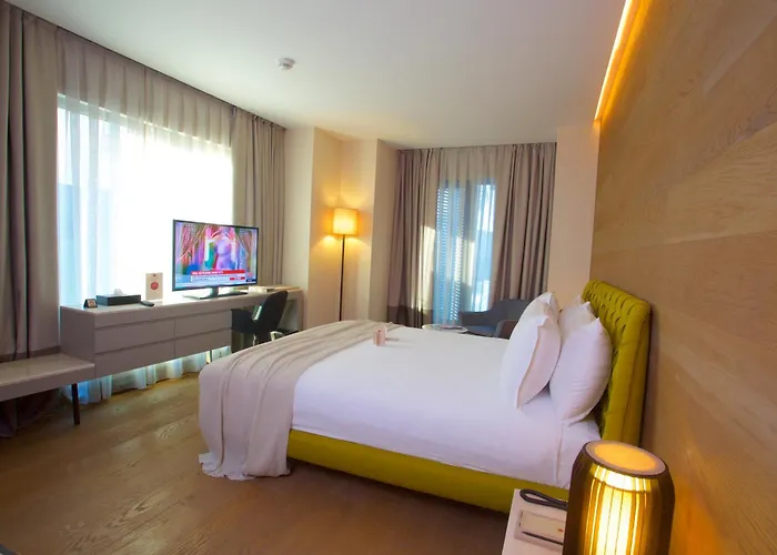 Dosso Dossi & Downtown Стамбул